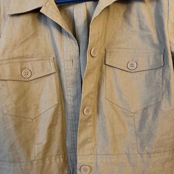 Blazer - Picture 4 of 4